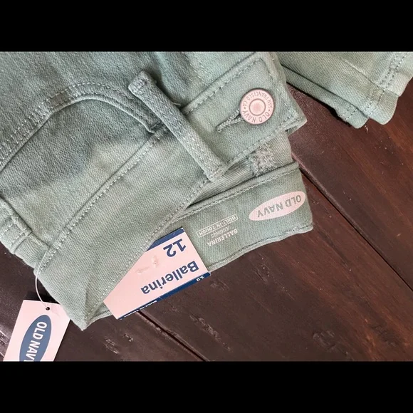 Old navy. Jeans/jeggings.size 12